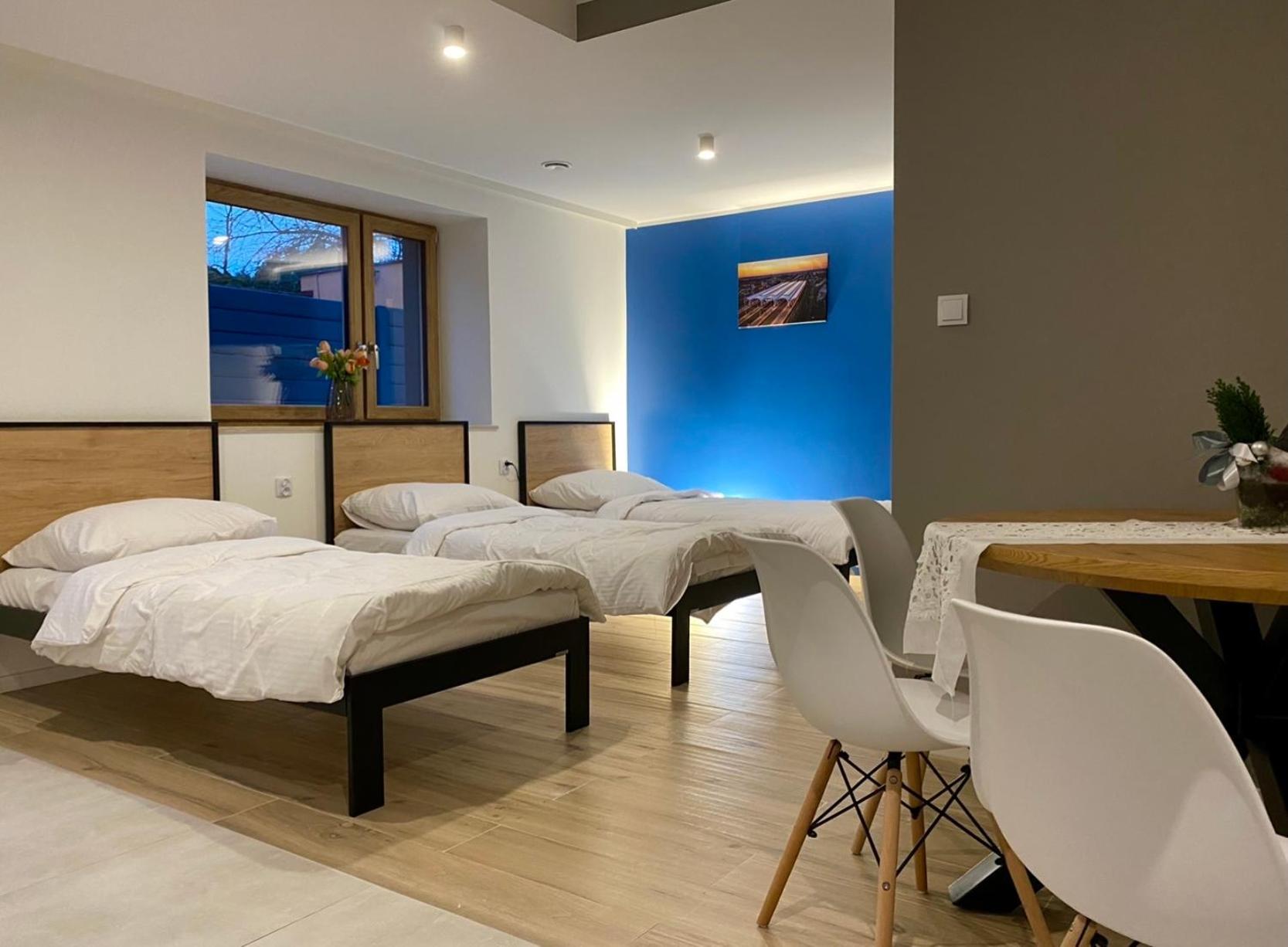 Tanie Noclegi Gliwice - Apartamenty Lowicka 28 Dış mekan fotoğraf