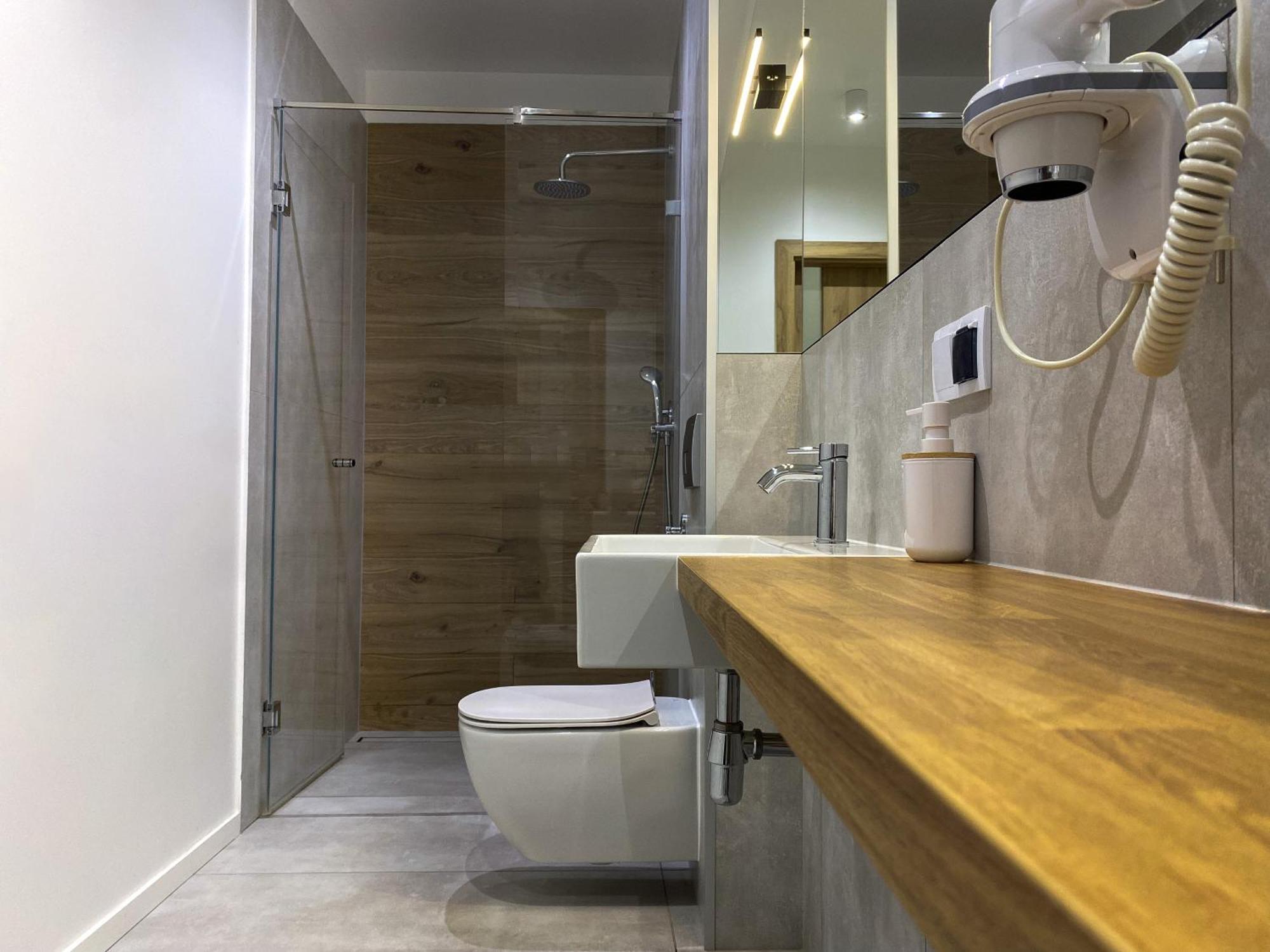Tanie Noclegi Gliwice - Apartamenty Lowicka 28 Dış mekan fotoğraf