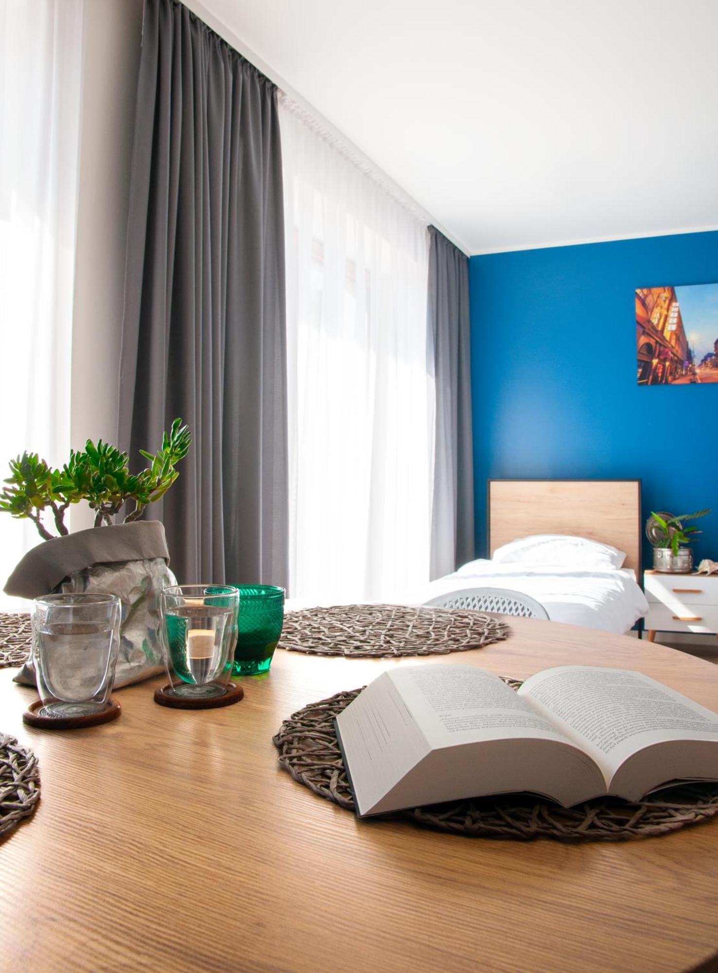 Tanie Noclegi Gliwice - Apartamenty Lowicka 28 Dış mekan fotoğraf
